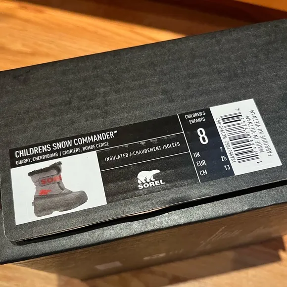 SOREL Childrens Snow Commander Boots Size 8 NWT