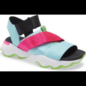 Sorel Kinetic Sandals