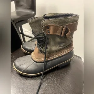 Sorel winter Fancy Snow Boots US 9