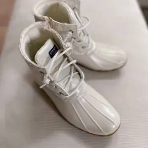 SPERRY Girls cream colored winter rubber snow boots size 4 youth kids