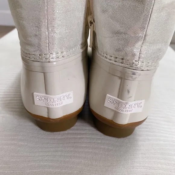 SPERRY Girls cream colored winter rubber snow boots size 4 youth kids