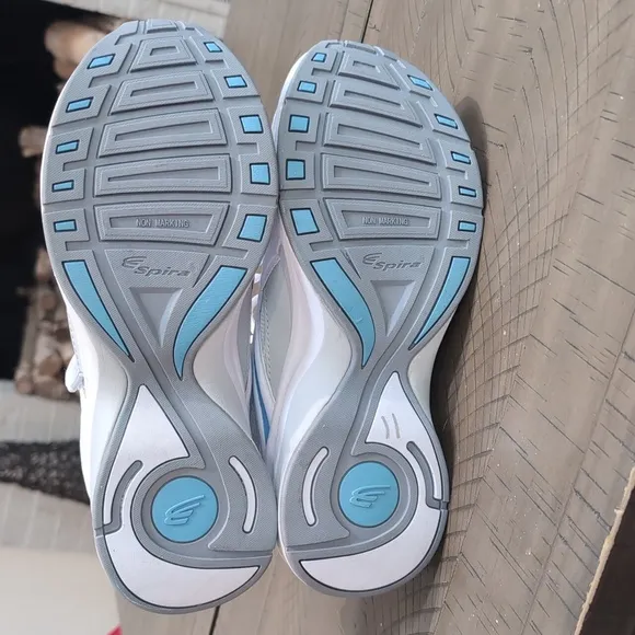 Spira Women's Valencia White Walking Shoes Size 8.5 NWT