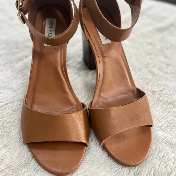 Steve Madden Brown Leather Sandals