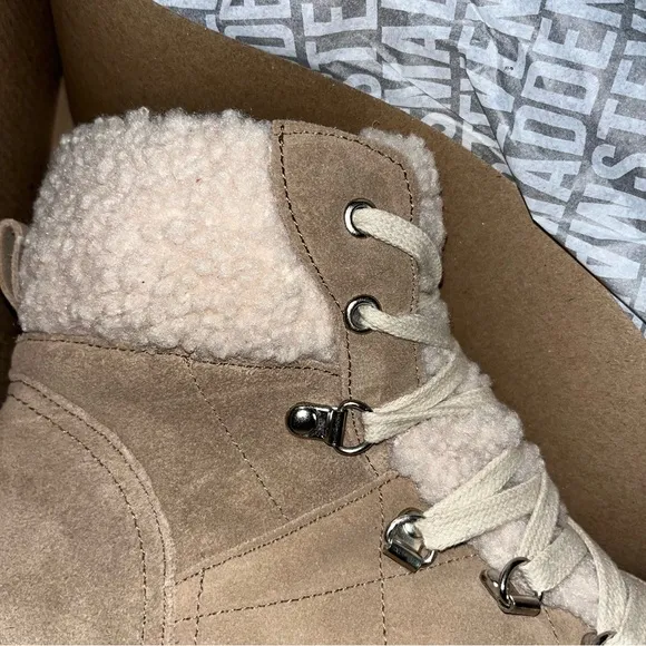 Steve Madden Oatmeal Suede Reyen Platform Lace Up Boots Women’s Size 10