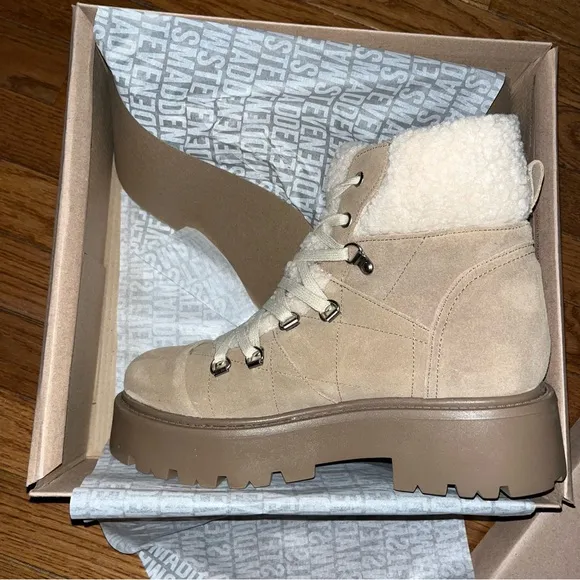 Steve Madden Oatmeal Suede Reyen Platform Lace Up Boots Women’s Size 10