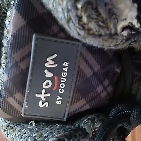 Storm by Cougar 6 snow winter lace up boots 👢