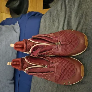 Stylish Burgundy Women's Sneakers