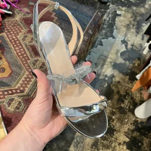 Sz 37 NIB Giambatista Valli sandals