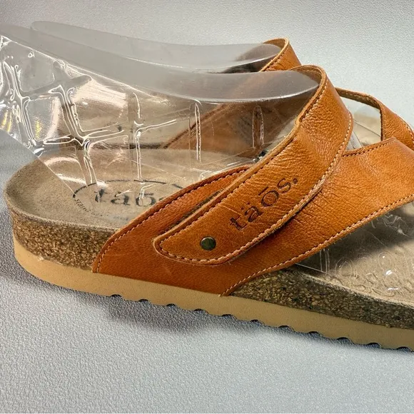Taos Lola Tan Leather Flat Thong Cork Footbed Sandals