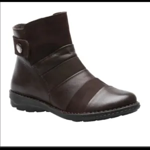 Tara M Brown Quiana Size 6-6.5 (Size 37) from The Walking Company NWT
