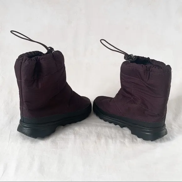 The North Face brown ‘Nuptse boot’ snow boots