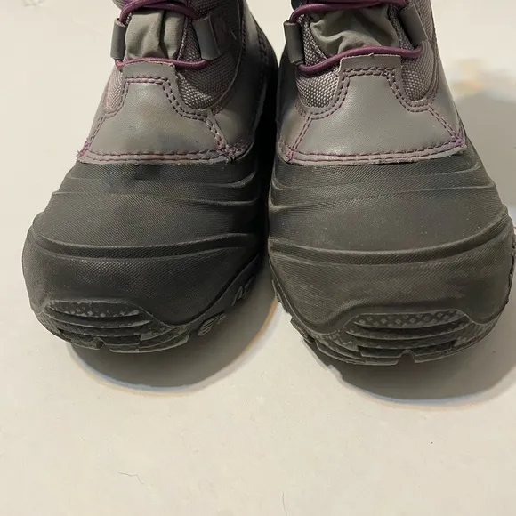 The North Face Youth Therma Felt Winter Waterproof W/ Insulation Boots Size 2