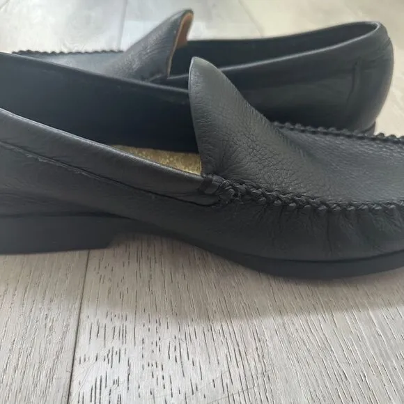 The Walking Company men's black leather loafers‎ size 45 business casual shoe