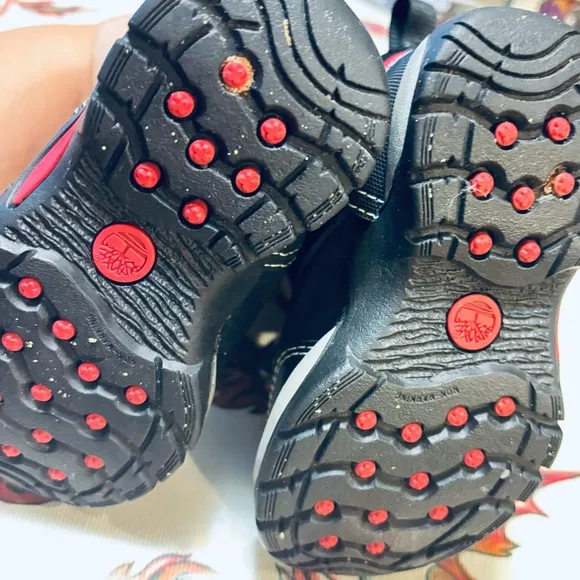 Timberland Thermolite 200 Gram Snow Boots black Red Lining EUC