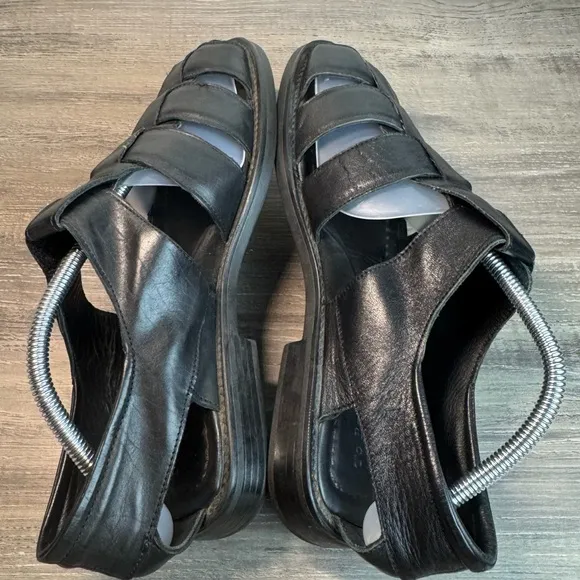 To Boot New York Apollo Men's size 8.5/EU41 fisherman sandals