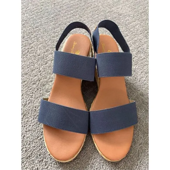 Tommy Bahama Sandals