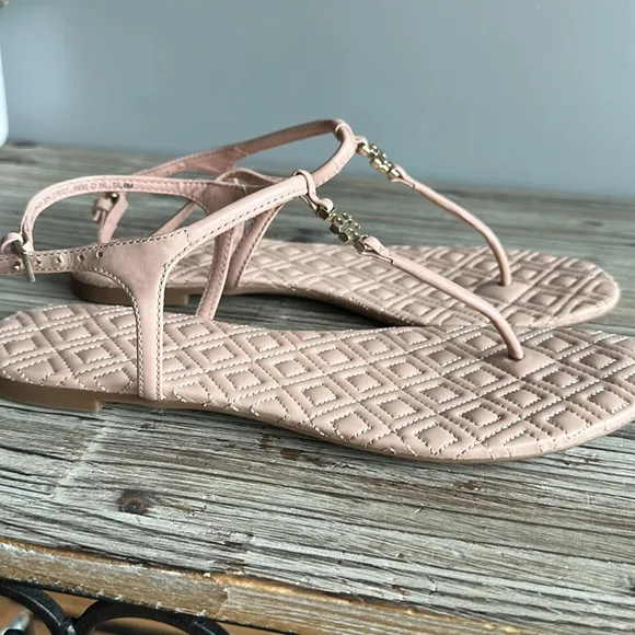 Tory Burch Marion Quilted Sandals size 8 great condition like new