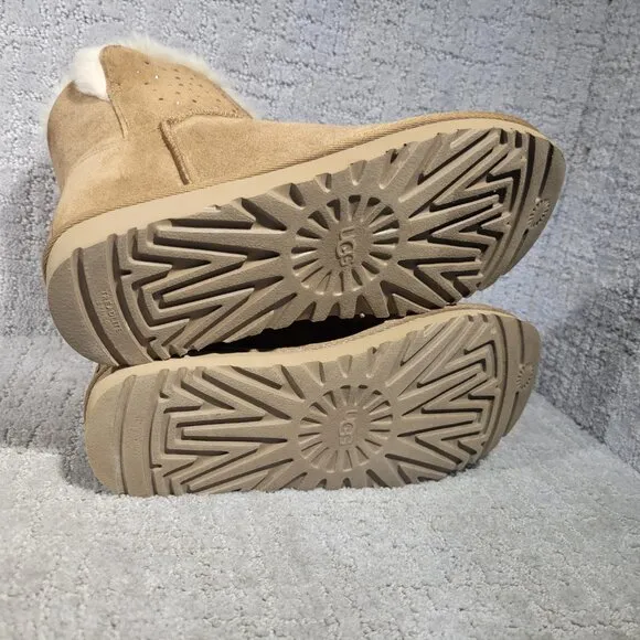 Ugg Classic Gem Women's Size US 8 Chestnut Suede Pull On Snow Mini Boots
