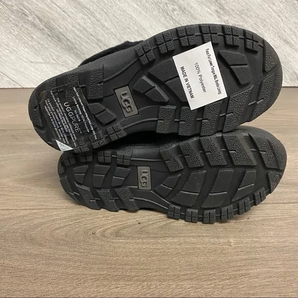 UGG | Kids Butte II CWR Snow Boots Black Size 13