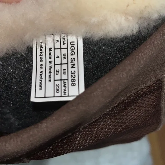 Ugg kids snow/rain boots- Excellent condition