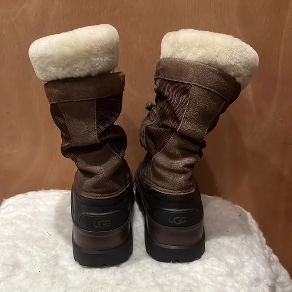 Ugg kids snow/rain boots- Excellent condition