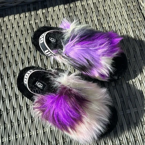 UGG Sandals Sheepskin Never Worn, Size 7