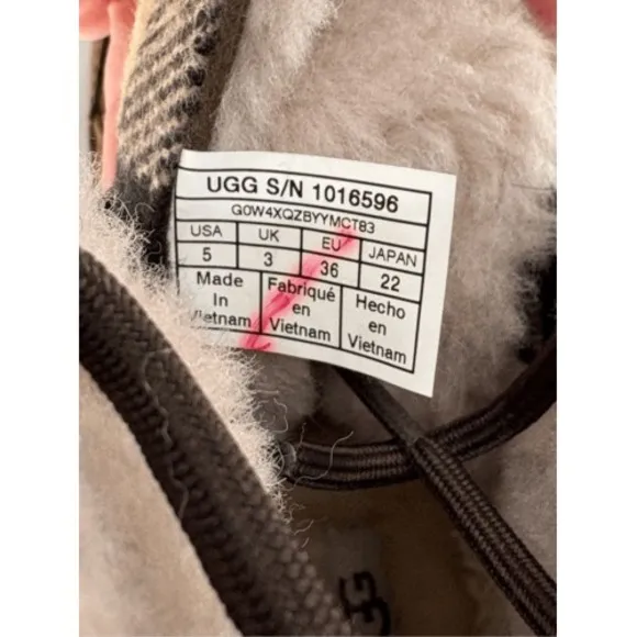 UGG Snow Boots Adirondack Buffalo Plaid Faux‎ Fur Waterproof  Brown Women 5 New