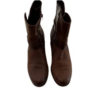 UGG Women’s Lorraine Boots Size 12 Brown Leather Zip belt Harness 1010204