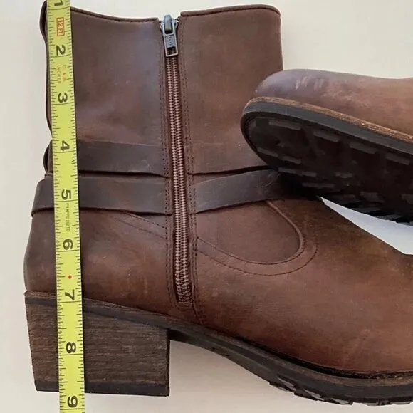 UGG Women’s Lorraine Boots Size 12 Brown Leather Zip belt Harness 1010204