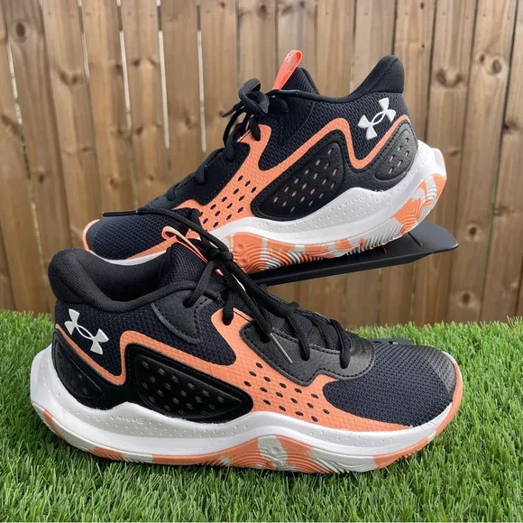 Under Armour Jet 23 (GS) size 7Y/8.5w Black Bubble Peach 3026634-003