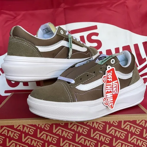 Vans Men’s Old Skool OverWalnutVN0A7Q5E1NUplatforms - sneakers