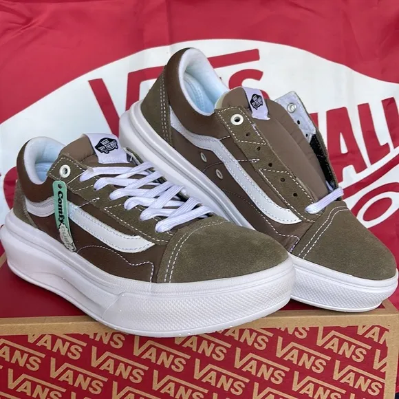 Vans Men’s Old Skool OverWalnutVN0A7Q5E1NUplatforms - sneakers