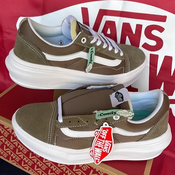 Vans Men’s Old Skool OverWalnutVN0A7Q5E1NUplatforms - sneakers