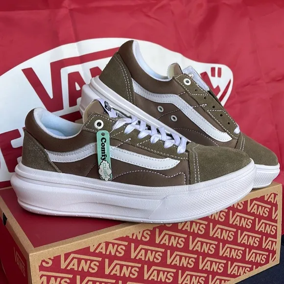 Vans Men’s Old Skool OverWalnutVN0A7Q5E1NUplatforms - sneakers