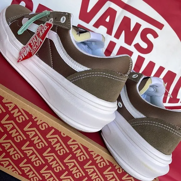 Vans Men’s Old Skool OverWalnutVN0A7Q5E1NUplatforms - sneakers