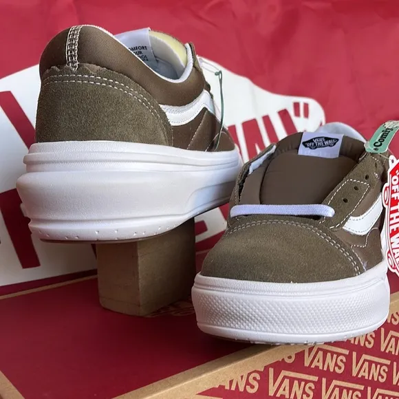 Vans Men’s Old Skool OverWalnutVN0A7Q5E1NUplatforms - sneakers