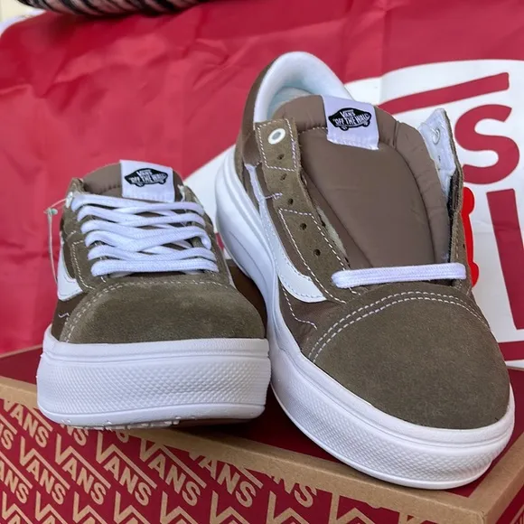Vans Men’s Old Skool OverWalnutVN0A7Q5E1NUplatforms - sneakers