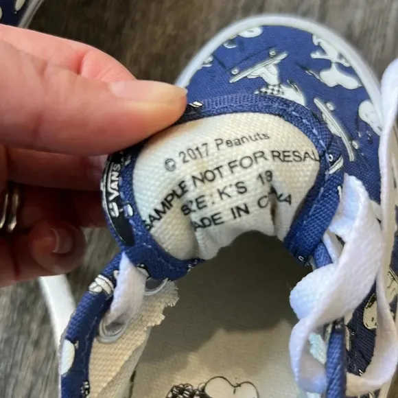 Vans Shoes Blue Peanuts Authentic Snoopy Sneakers Kids Size 13 Trainers Lace up