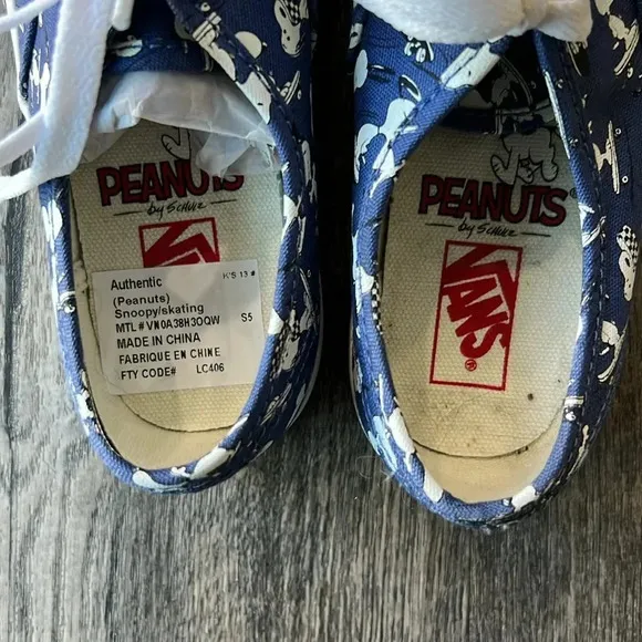 Vans Shoes Blue Peanuts Authentic Snoopy Sneakers Kids Size 13 Trainers Lace up