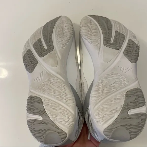 Varsity Ascend Air Cheer Tumble Shoes White Youth 2