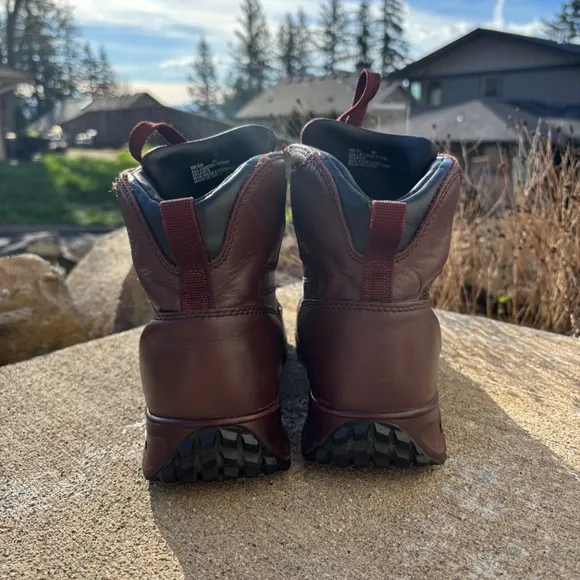 Vasque Men's Gore-Tex Hiking Leather Waterproof Boots Size 10 1/2 Red Brown