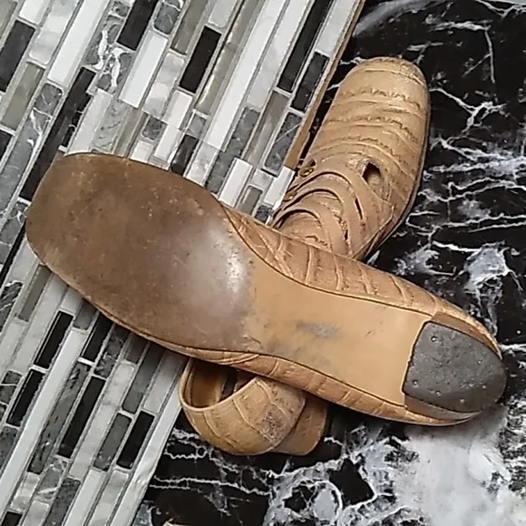Vintage 1970s ladies hello dress shoes 9