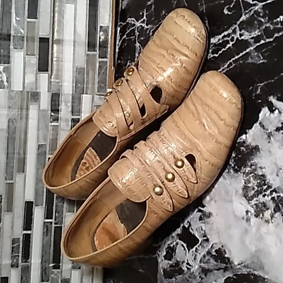 Vintage 1970s ladies hello dress shoes 9