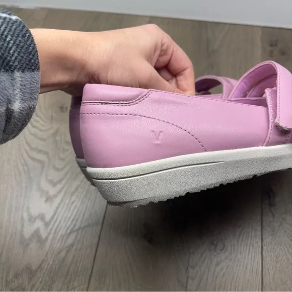 Vionic Cala Mary Jane Flats Pink Faux Upper Size 9 Women’s Hook and Loop Closure