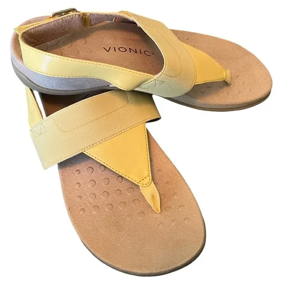 Vionic Danita Sandals in Beautiful Banana Shade Size 7.5 Wide NWT