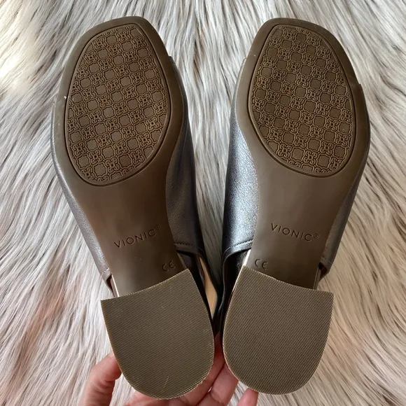 Vionic Valencia Comfort Heel Sandals Pewter Metallic Silver Leather Womens 10