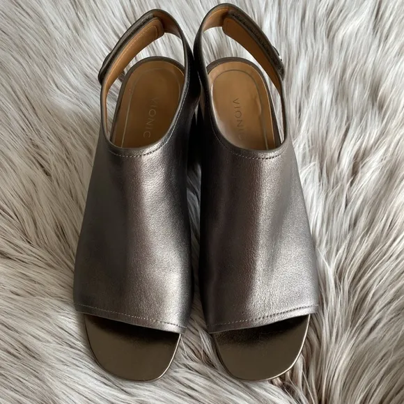 Vionic Valencia Comfort Heel Sandals Pewter Metallic Silver Leather Womens 10