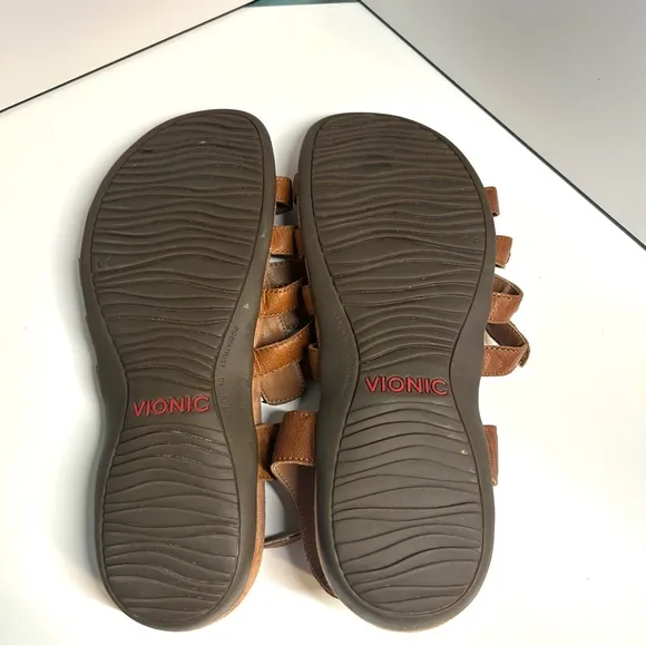 Vionic Women's Mocha Tan Harissa Leather Sandal in Size 10