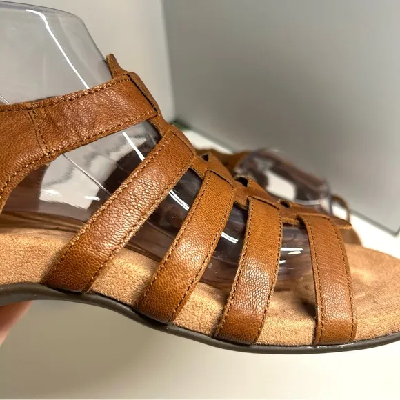 Vionic Women's Mocha Tan Harissa Leather Sandal in Size 10