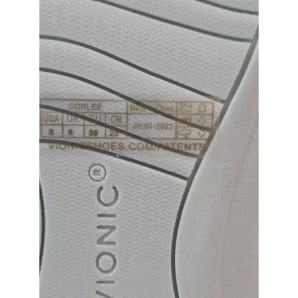 Vionic ladies slide sandals NWB